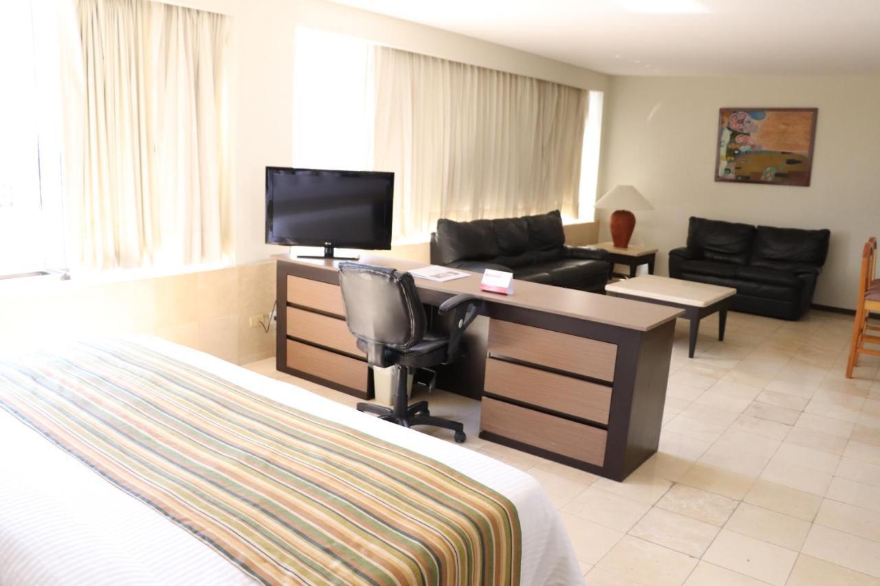 Ramada Hola Culiacan Ngoại thất bức ảnh