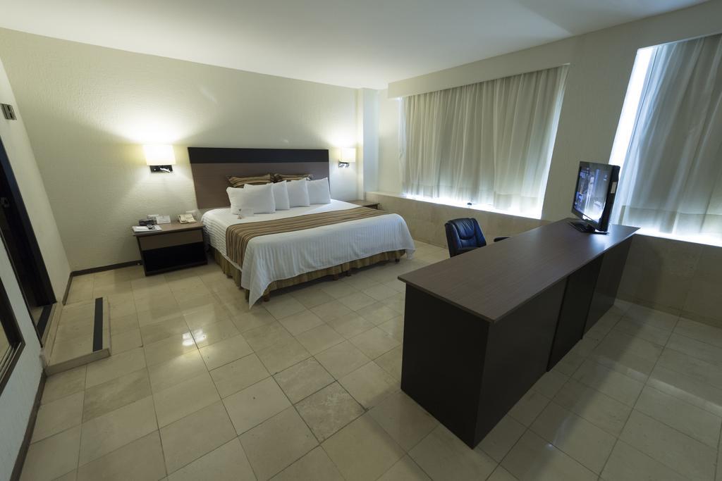 Ramada Hola Culiacan Ngoại thất bức ảnh